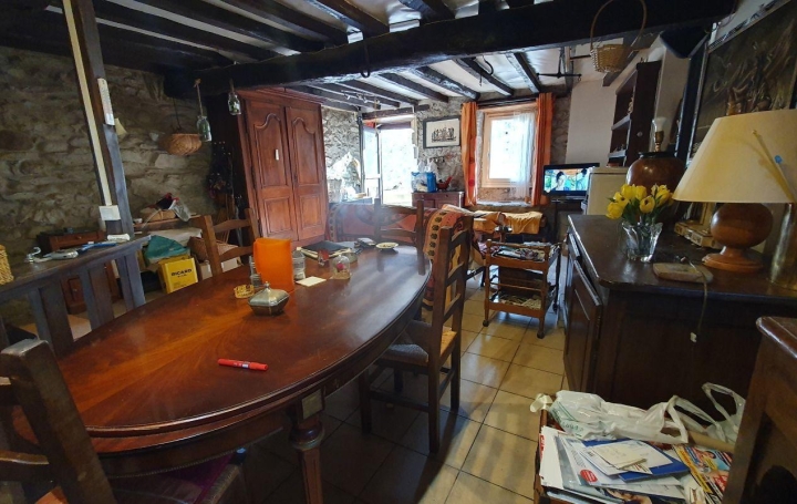 Maison LES CABANNES 127 m2 118 000 € Maison LES CABANNES 127 m2 118 000 €