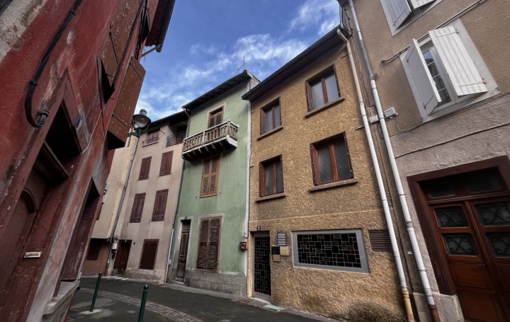 Maison TARASCON-SUR-ARIEGE 230 m2 56 000 € Maison TARASCON-SUR-ARIEGE 230 m2 56 000 €