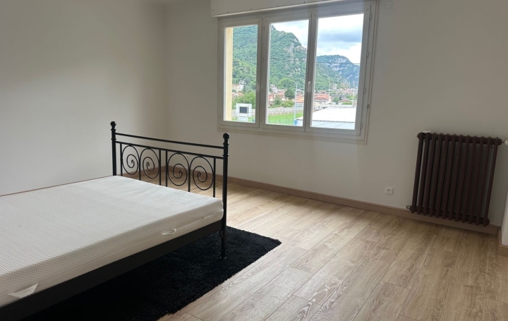  OVALIE IMMOBILIER Maison / Villa | TARASCON-SUR-ARIEGE (09400) | 135 m2 | 235 000 € 