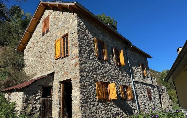OVALIE IMMOBILIER House | TARASCON-SUR-ARIEGE (09400) | 180 m2 | 153 000 €   OVALIE IMMOBILIER House | TARASCON-SUR-ARIEGE (09400) | 180 m2 | 153 000 €