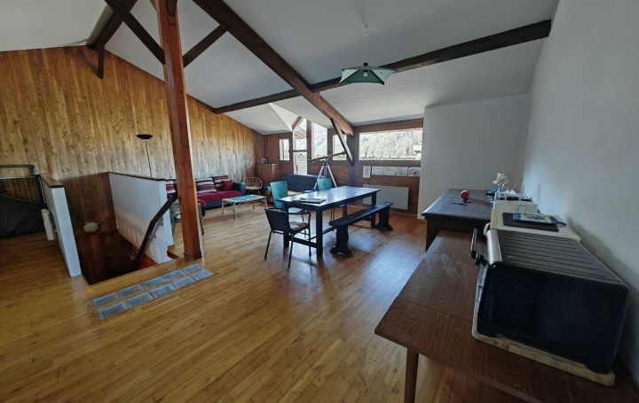 Maison   AX-LES-THERMES  114 m2 185 000 € 
