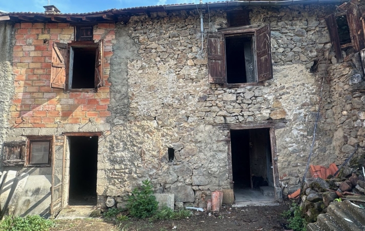 Maison   ARIGNAC  85 m2 55 000 € 