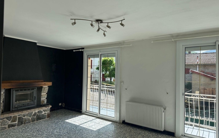 Maison SAVIGNAC-LES-ORMEAUX 130 m2 172 000 € Maison SAVIGNAC-LES-ORMEAUX 130 m2 172 000 €