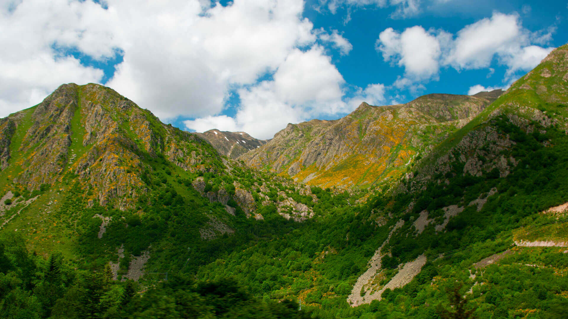 tarascon-sur-ariege-bg1